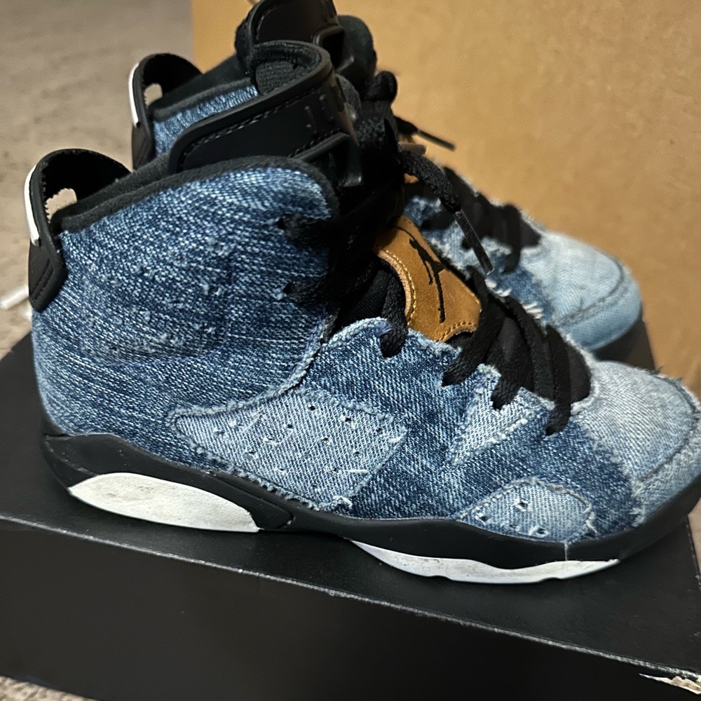 Kids Jordan Retro 6